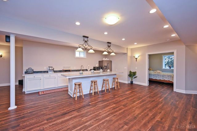7933 Elbrecht Drive, Montgomery, OH 45242