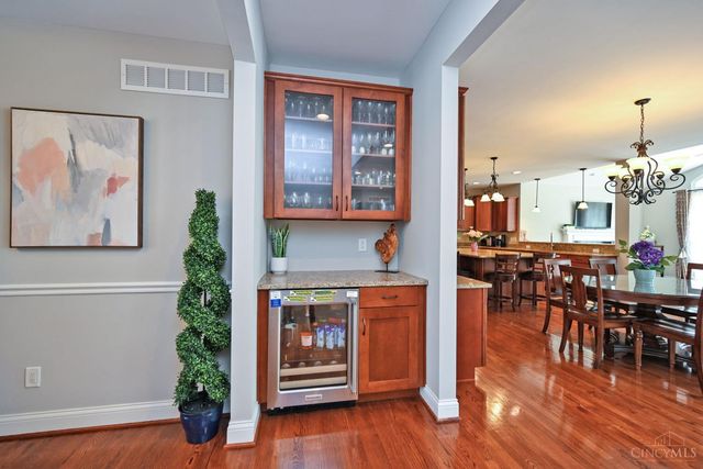 7933 Elbrecht Drive, Montgomery, OH 45242
