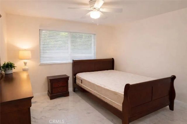 23120 Posada, Valencia, CA 91354