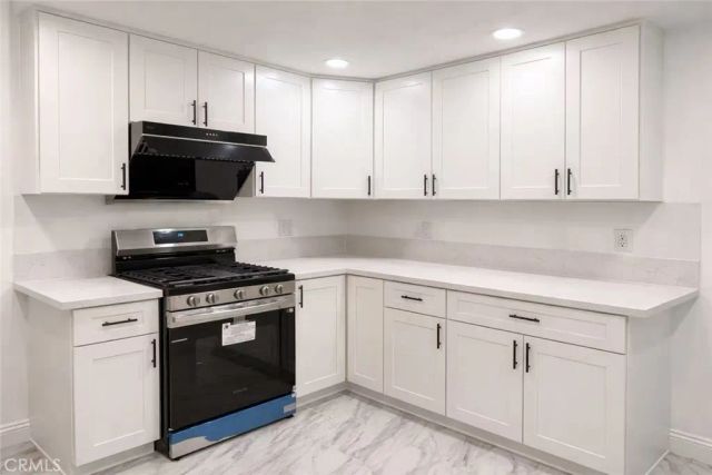 23120 Posada, Valencia, CA 91354