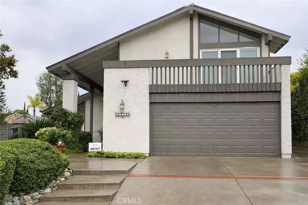 23120 Posada, Valencia, CA 91354