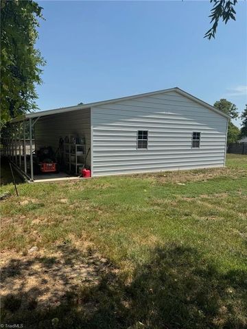 139 Wade Eaton Drive, Mocksville, NC 27028