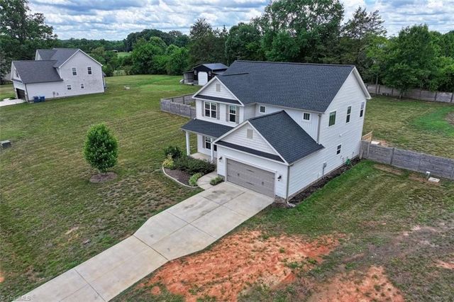 139 Wade Eaton Drive, Mocksville, NC 27028
