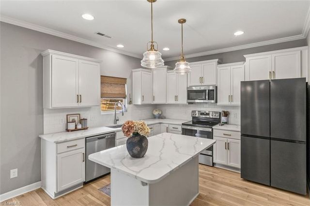 139 Wade Eaton Drive, Mocksville, NC 27028