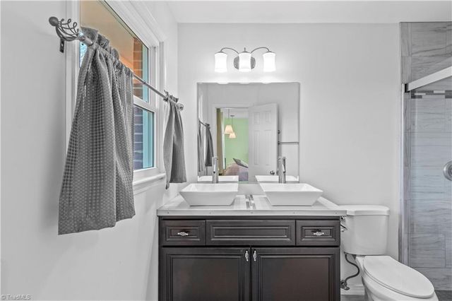 1395 Glen Oaks Road, Clemmons, NC 27012