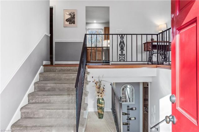 1395 Glen Oaks Road, Clemmons, NC 27012