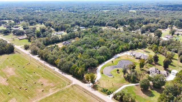 15935 Joor Rd, Zachary, LA 70791