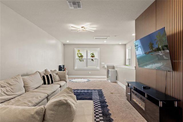 8761 DRUMMER PLANK DRIVE, Wesley Chapel, FL 33545