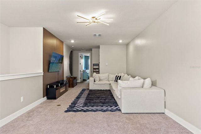8761 DRUMMER PLANK DRIVE, Wesley Chapel, FL 33545