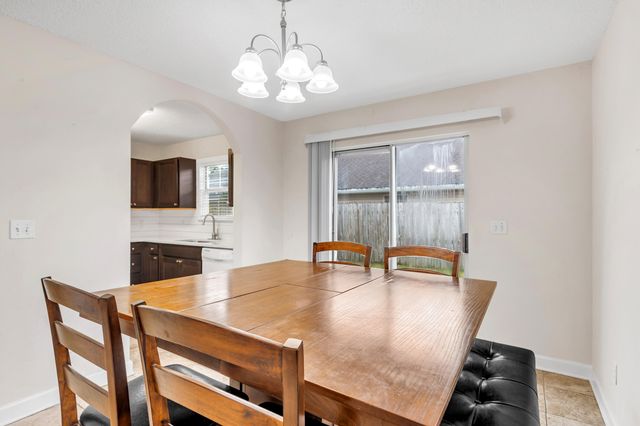 928 Village Lane, Fort Walton Beach, FL 32547