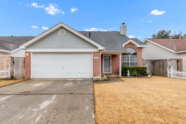 928 Village Lane, Fort Walton Beach, FL 32547