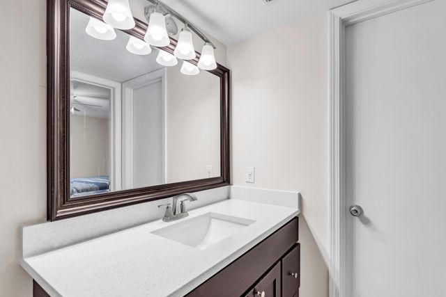 928 Village Lane, Fort Walton Beach, FL 32547