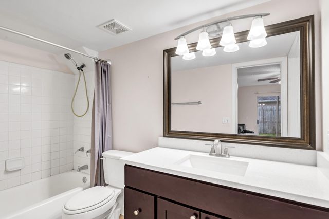 928 Village Lane, Fort Walton Beach, FL 32547