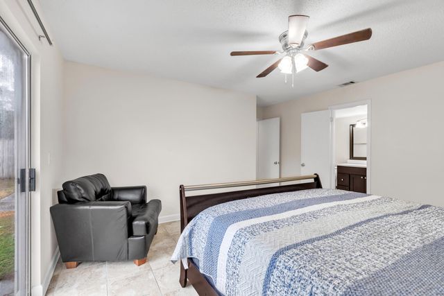 928 Village Lane, Fort Walton Beach, FL 32547