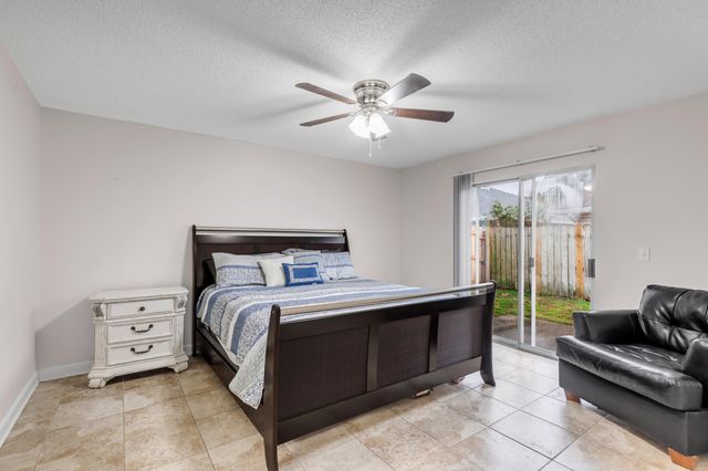 928 Village Lane, Fort Walton Beach, FL 32547