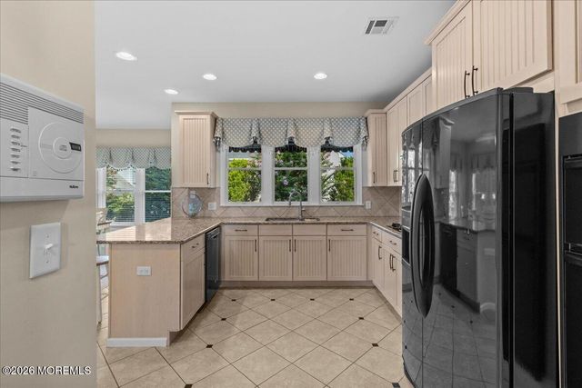 303 Hwy 35 7, Point Pleasant Beach, NJ 08742