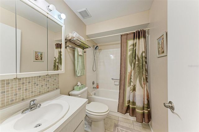 2808 60TH AVENUE W 802, Bradenton, FL 34207