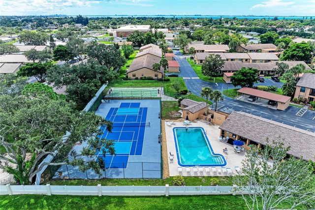 2808 60TH AVENUE W 802, Bradenton, FL 34207