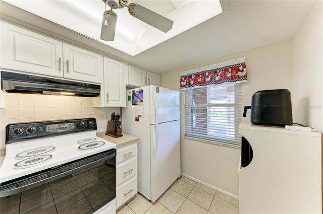 2808 60TH AVENUE W 802, Bradenton, FL 34207