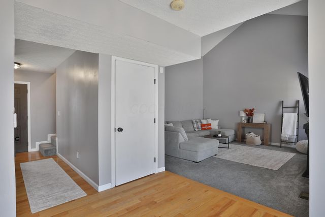 3121 Fox Chaple Drive, Columbus, OH 43232