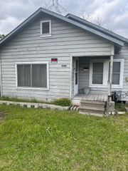 1511 Weiss Street, Houston, TX 77009