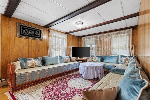 292 Broadway, Malden, MA 02148