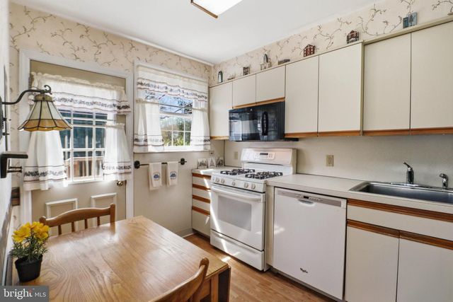 348 VALLEY VIEW RD, Springfield, PA 19064