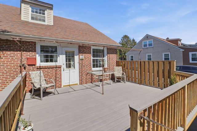 348 VALLEY VIEW RD, Springfield, PA 19064