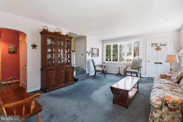 348 VALLEY VIEW RD, Springfield, PA 19064