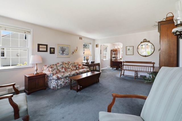 348 VALLEY VIEW RD, Springfield, PA 19064