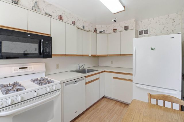 348 VALLEY VIEW RD, Springfield, PA 19064