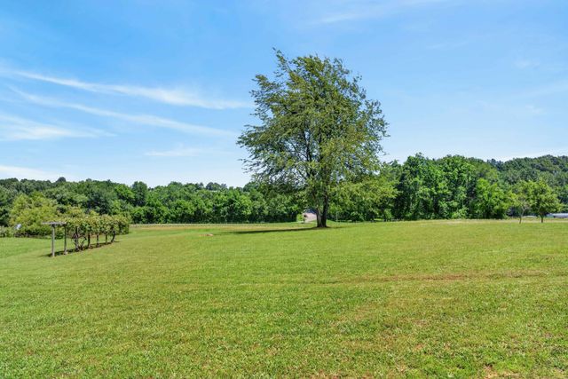 106 Overlook Ct, Portland, TN 37148