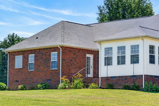106 Overlook Ct, Portland, TN 37148