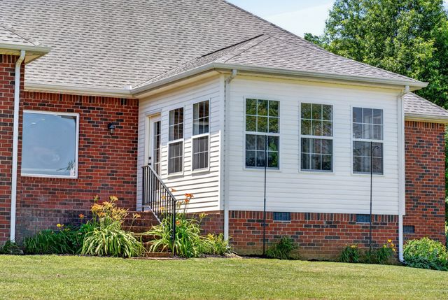 106 Overlook Ct, Portland, TN 37148