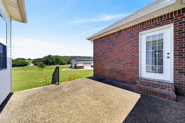 106 Overlook Ct, Portland, TN 37148
