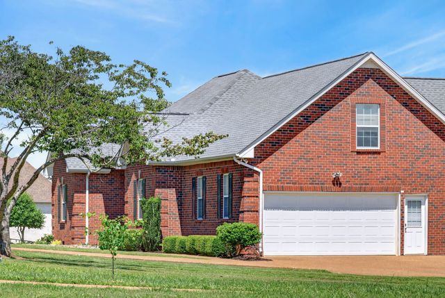 106 Overlook Ct, Portland, TN 37148