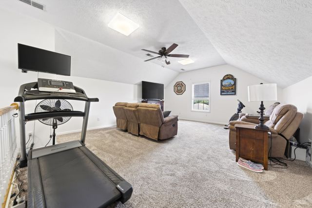 106 Overlook Ct, Portland, TN 37148