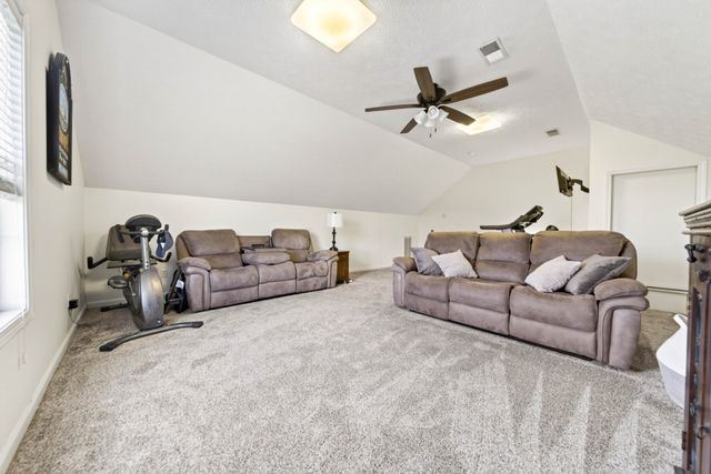 106 Overlook Ct, Portland, TN 37148