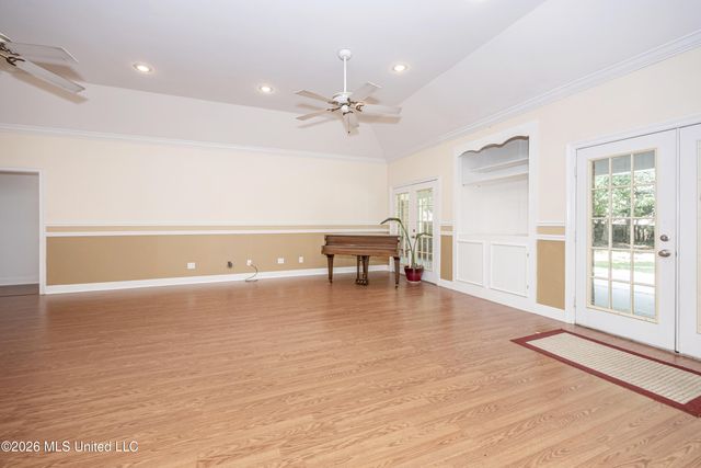 13813 Puerto Drive, Ocean Springs, MS 39564
