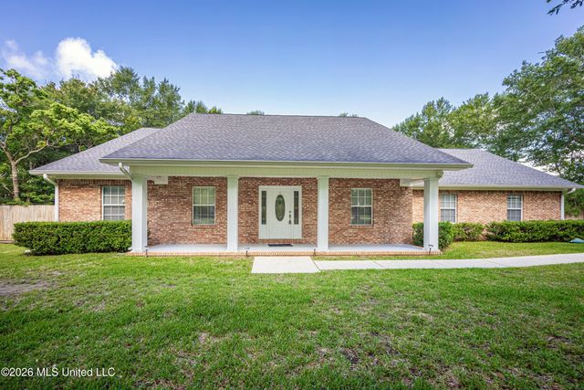 13813 Puerto Drive, Ocean Springs, MS 39564