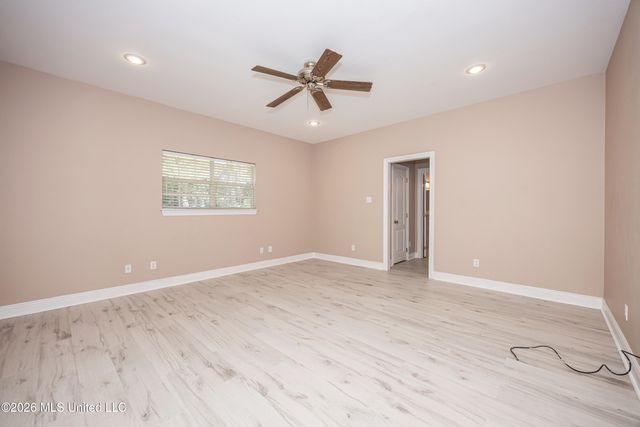 13813 Puerto Drive, Ocean Springs, MS 39564