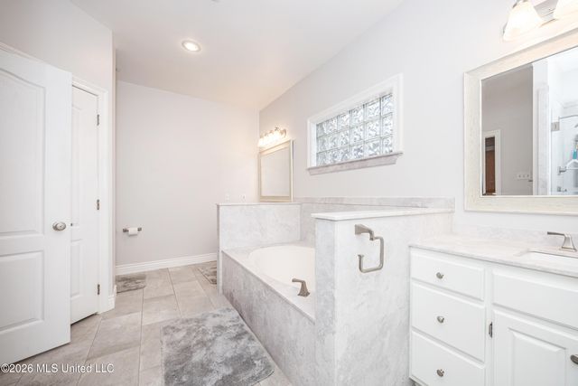 13813 Puerto Drive, Ocean Springs, MS 39564