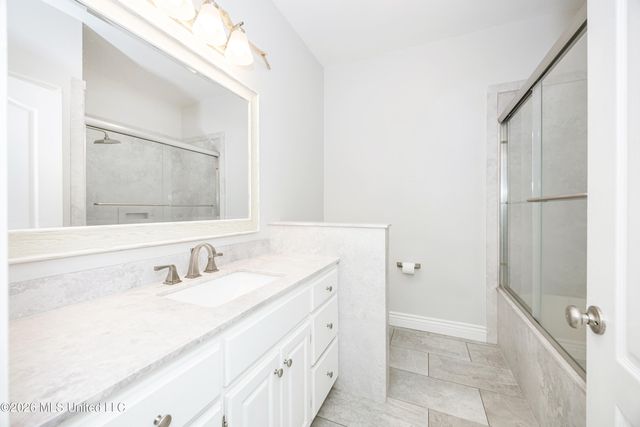13813 Puerto Drive, Ocean Springs, MS 39564