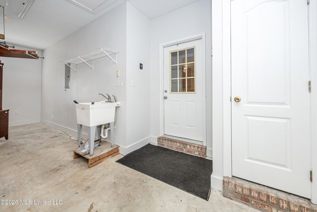13813 Puerto Drive, Ocean Springs, MS 39564