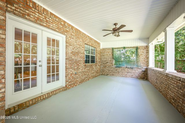 13813 Puerto Drive, Ocean Springs, MS 39564