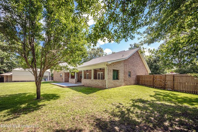 13813 Puerto Drive, Ocean Springs, MS 39564