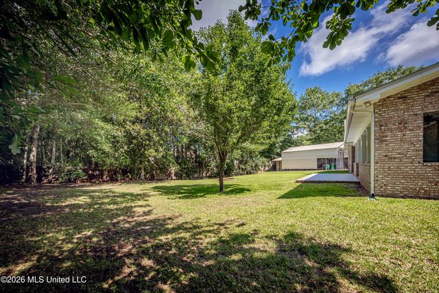13813 Puerto Drive, Ocean Springs, MS 39564