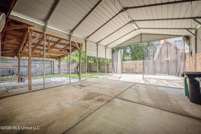 13813 Puerto Drive, Ocean Springs, MS 39564