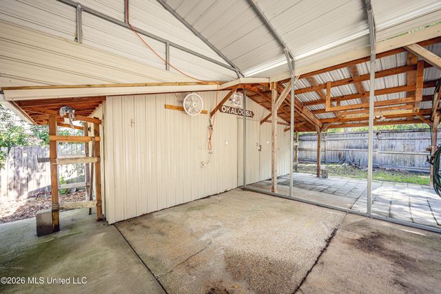 13813 Puerto Drive, Ocean Springs, MS 39564