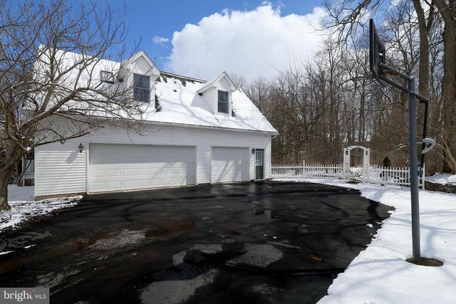 1354 MEGAN DR, State College, PA 16803